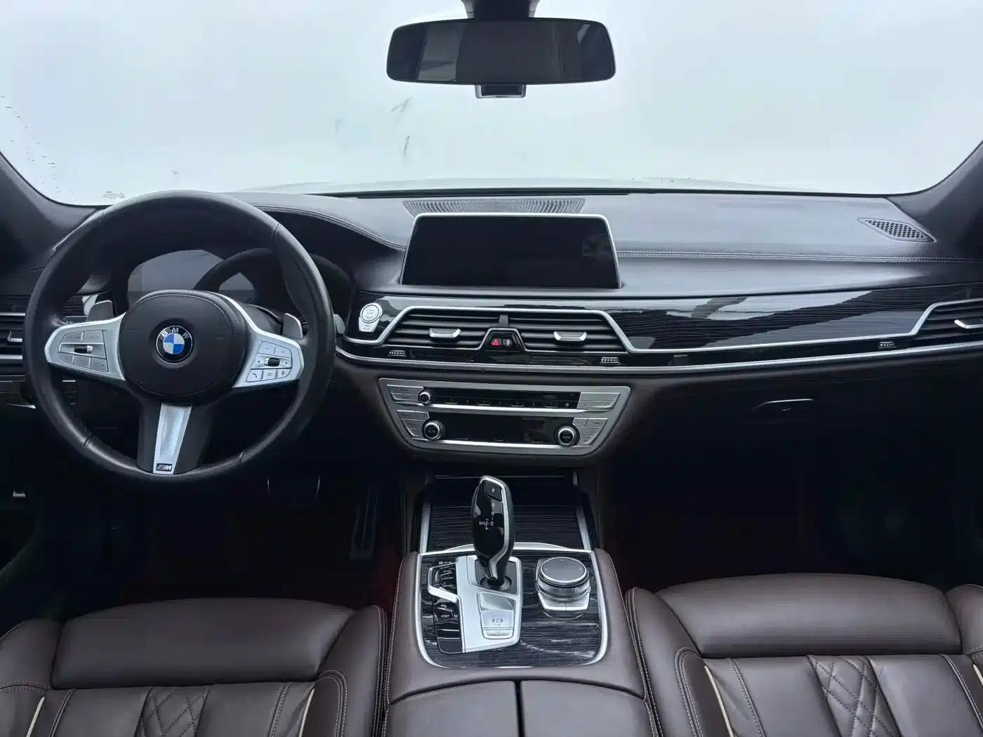 2021 BMW 7 Series 730Li M Sport Package — миниатюра 6