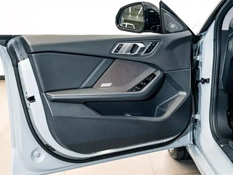 2025 BMW 2 Series 225L M Sport Shadow Edition — миниатюра 18
