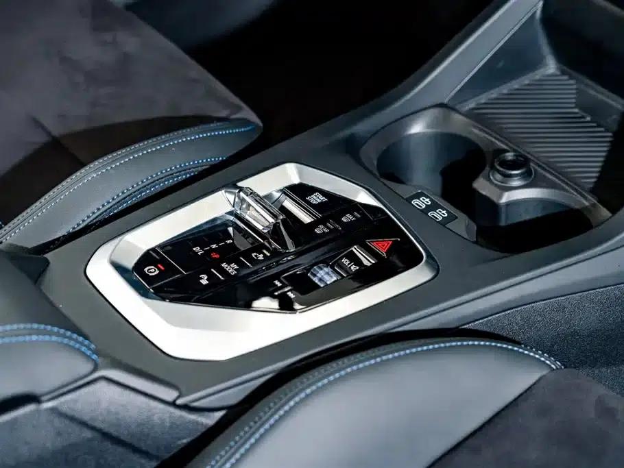 2025 BMW 2 Series 225L M Sport Shadow Edition — миниатюра 20