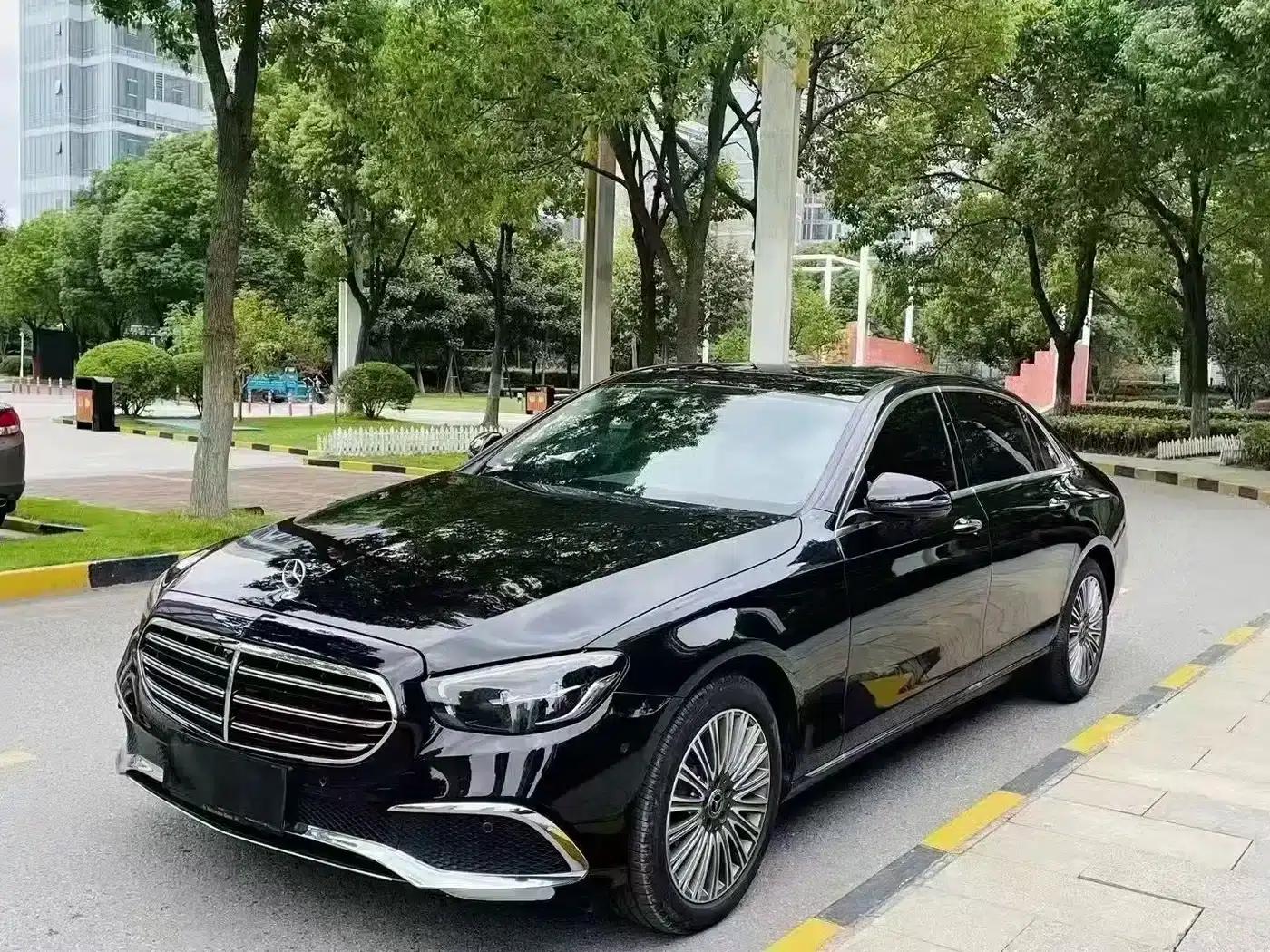 Mercedes-Benz E-Class 2023 E 300 L Fashion Edition — миниатюра 1