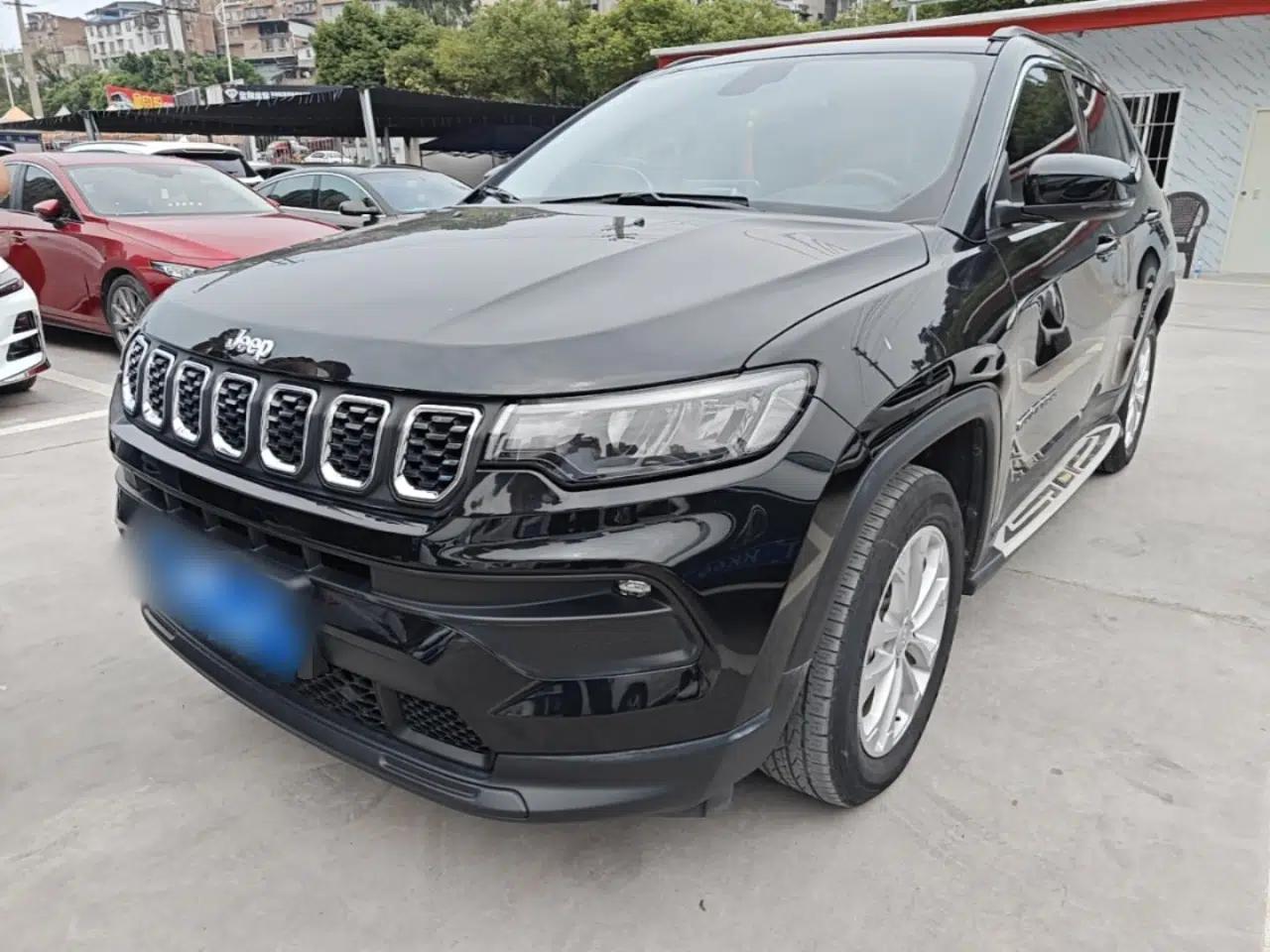 Used Jeep Compass 2021 220T Automatic Leading Edition — миниатюра 1