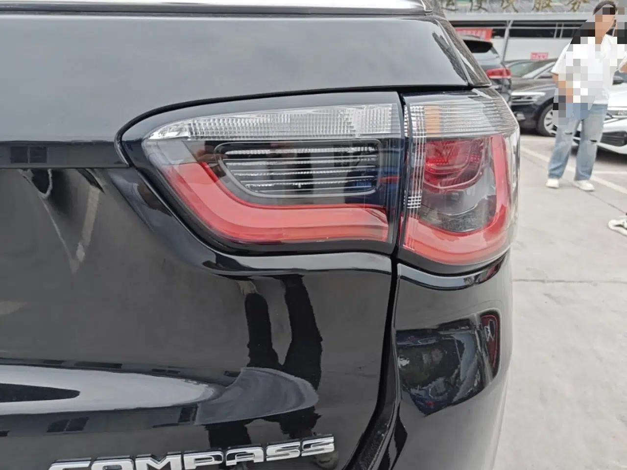 Used Jeep Compass 2021 220T Automatic Leading Edition — миниатюра 9
