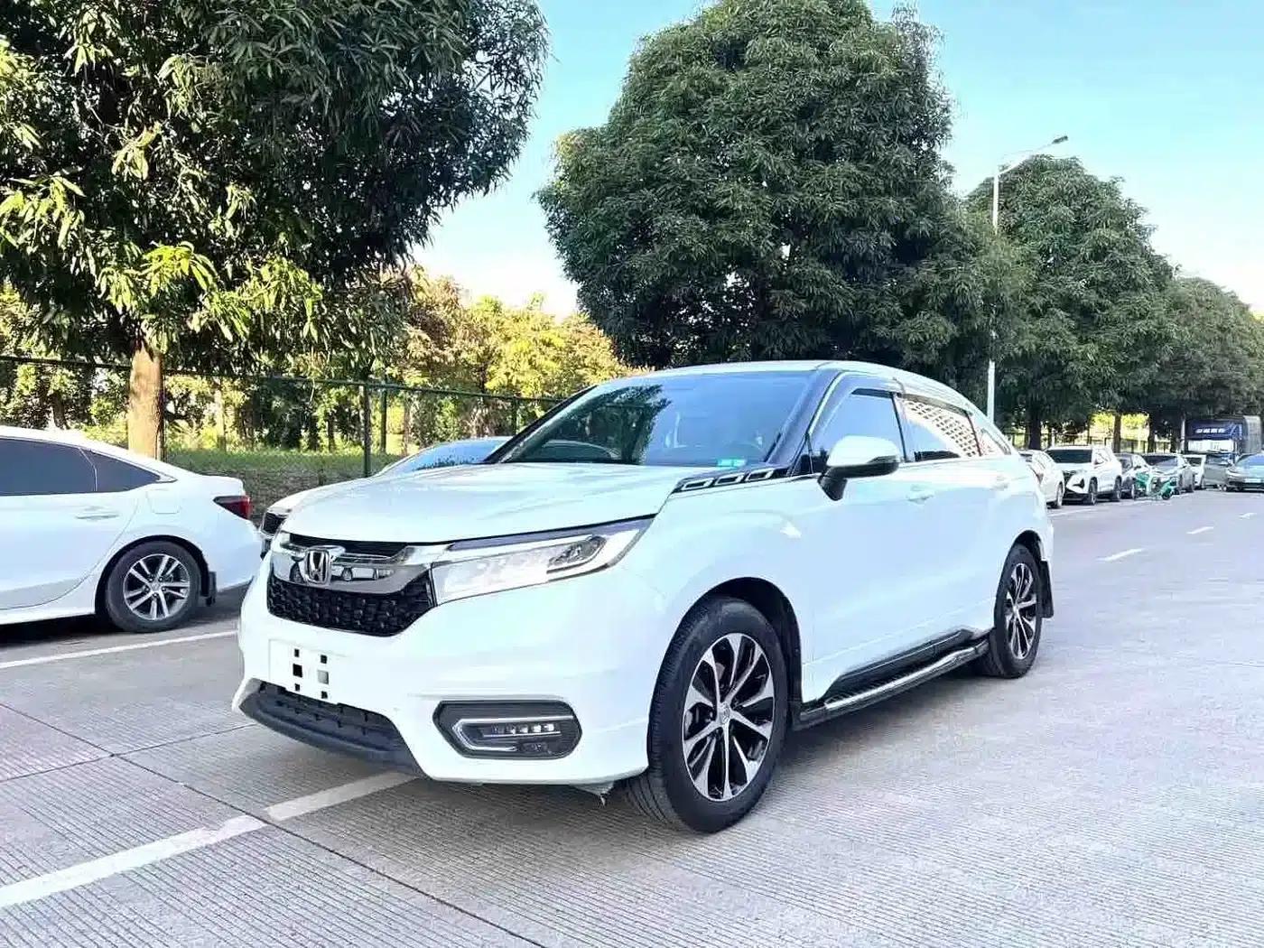 2017 Honda Avancier 240TURBO 2WD Premium Edition — миниатюра 1