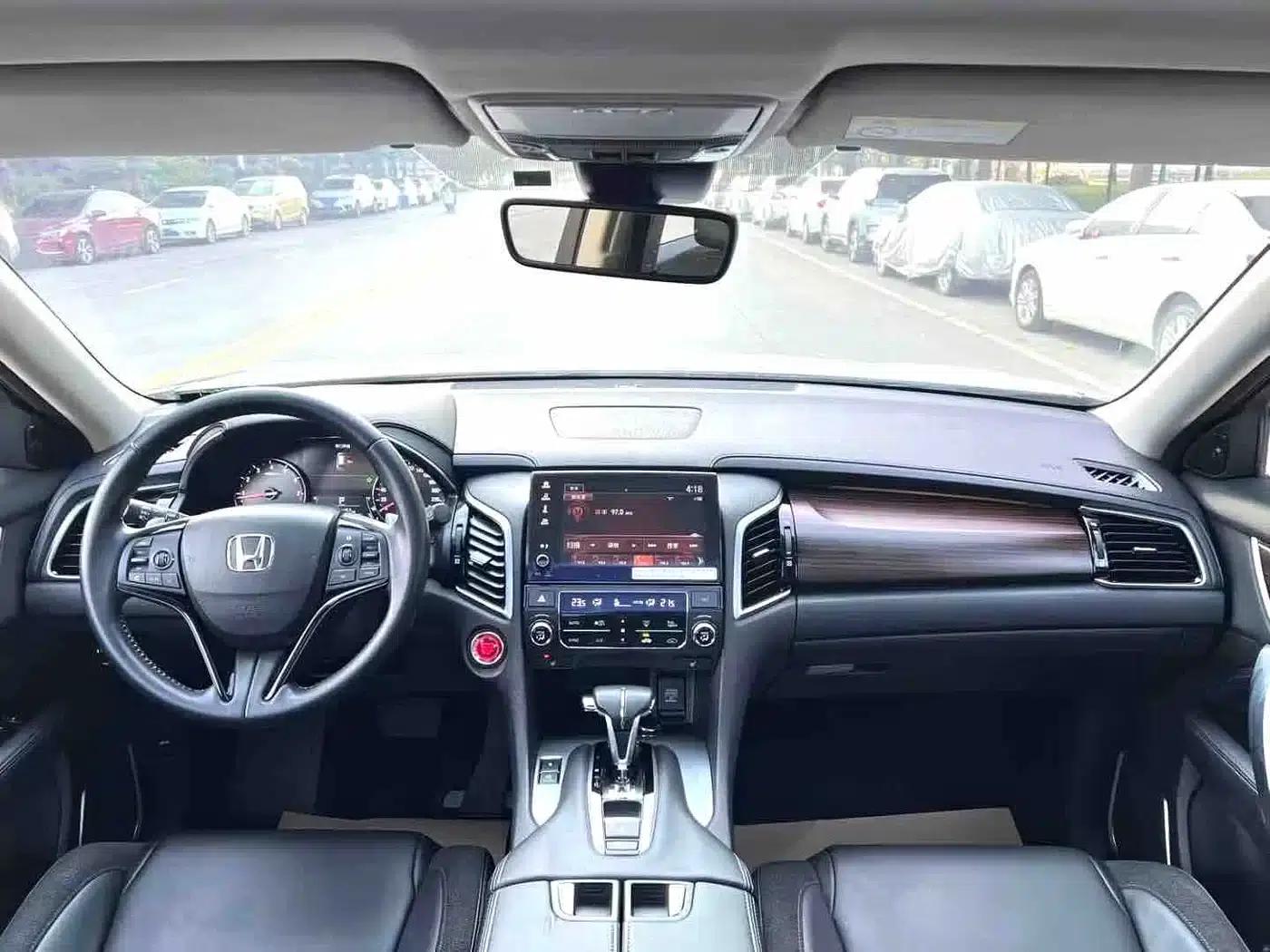 2017 Honda Avancier 240TURBO 2WD Premium Edition — миниатюра 5