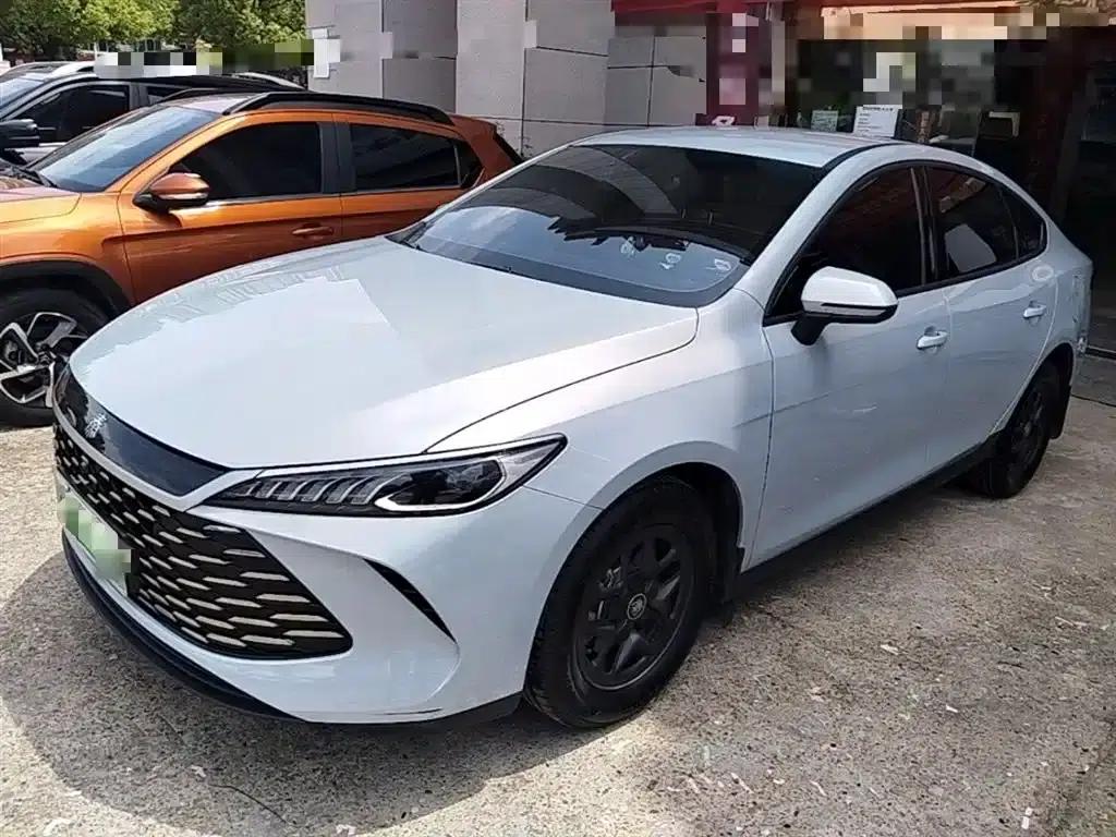 Qin PLUS 2025 DM-i Intelligent Driving Edition 55KM Leading Model — миниатюра 2
