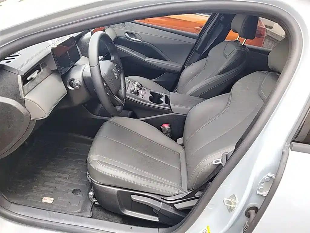 Qin PLUS 2025 DM-i Intelligent Driving Edition 55KM Leading Model — миниатюра 15