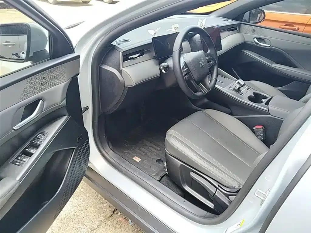 Qin PLUS 2025 DM-i Intelligent Driving Edition 55KM Leading Model — миниатюра 16