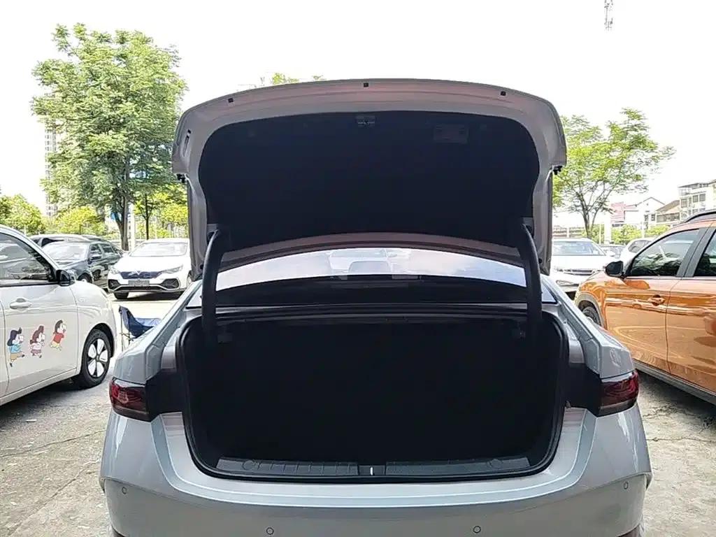 Qin PLUS 2025 DM-i Intelligent Driving Edition 55KM Leading Model — миниатюра 19