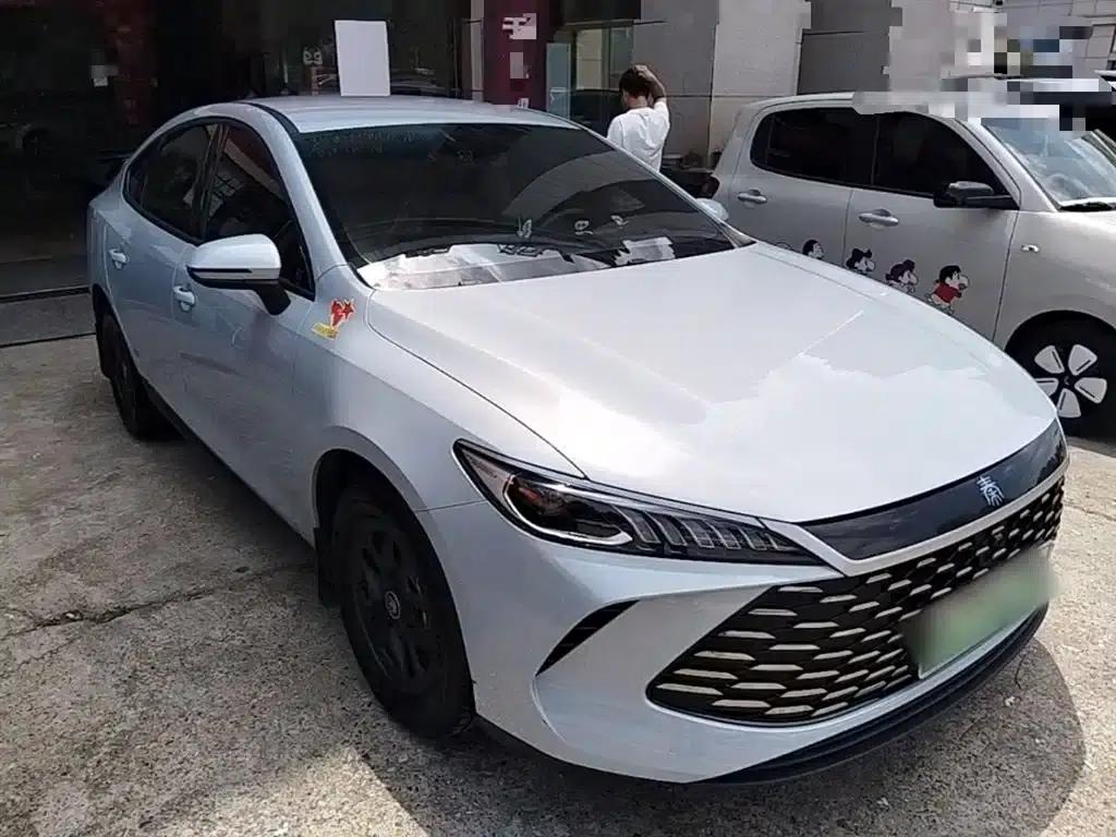 Qin PLUS 2025 DM-i Intelligent Driving Edition 55KM Leading Model — миниатюра 4