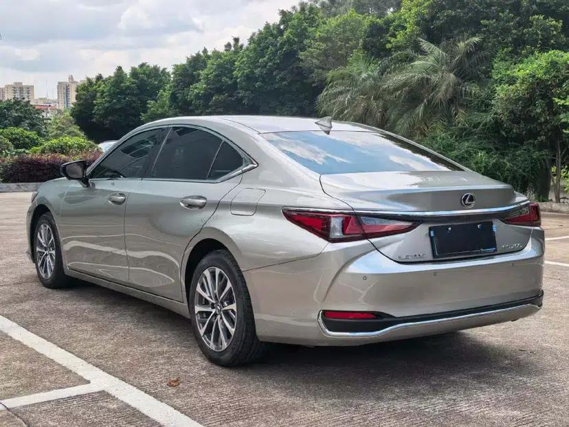 Used Lexus ES 2022 200 Excellence Edition — миниатюра 3