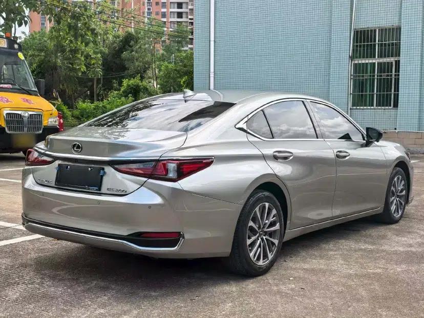 Used Lexus ES 2022 200 Excellence Edition — миниатюра 5