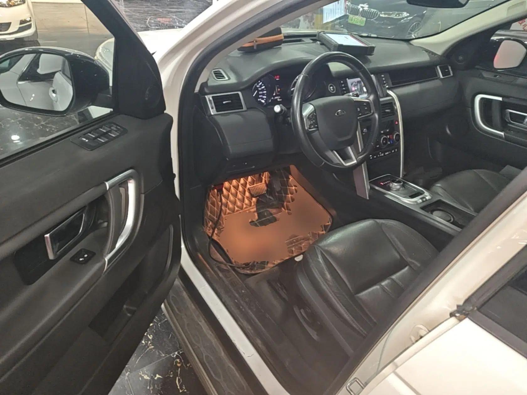Used Land Rover Discovery Sport 2016 2.0T SE — миниатюра 18