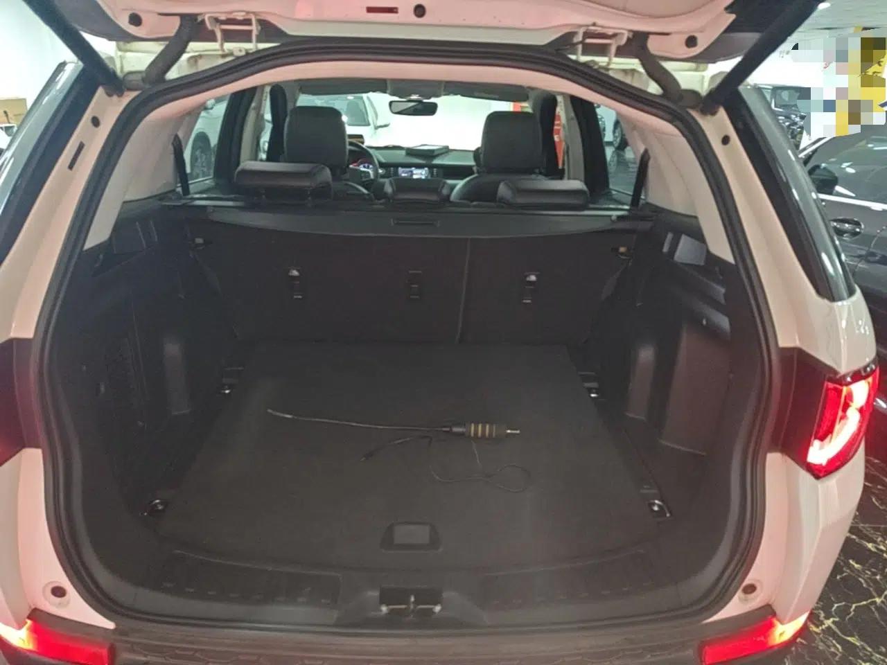 Used Land Rover Discovery Sport 2016 2.0T SE — миниатюра 22