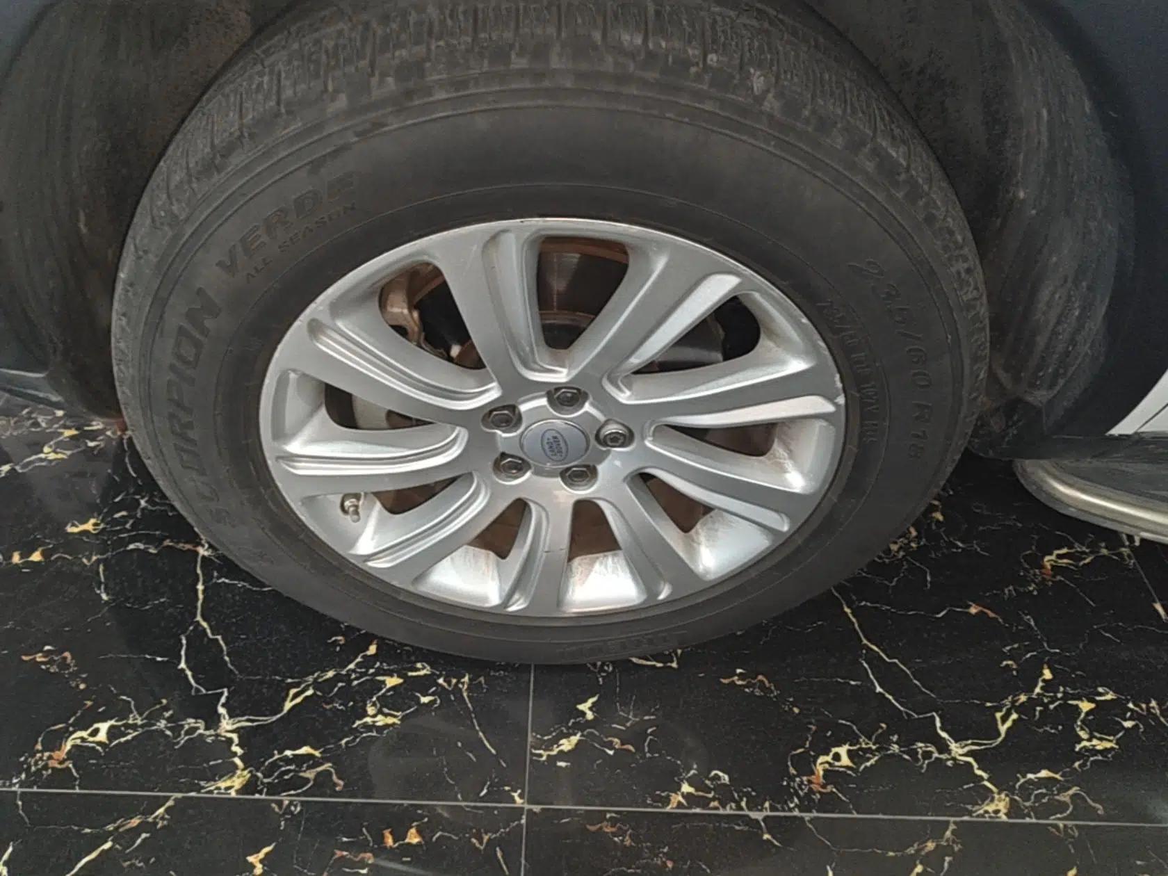 Used Land Rover Discovery Sport 2016 2.0T SE — миниатюра 10