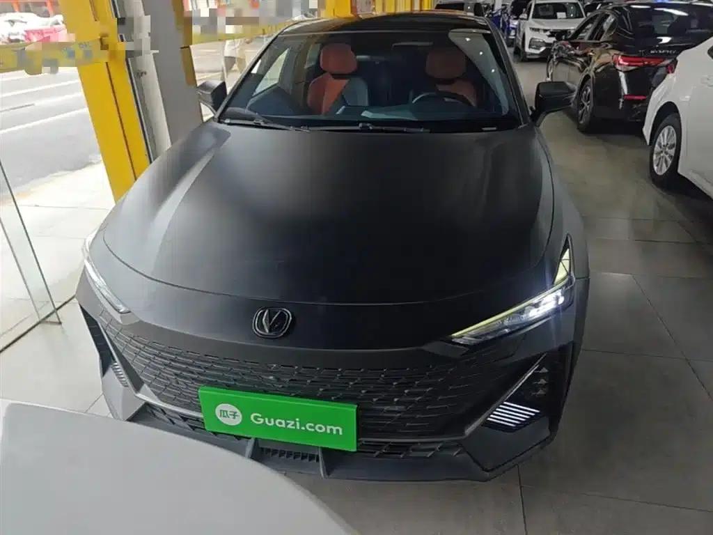 Changan UNI-V 2022 1.5T Premium Edition — миниатюра 3