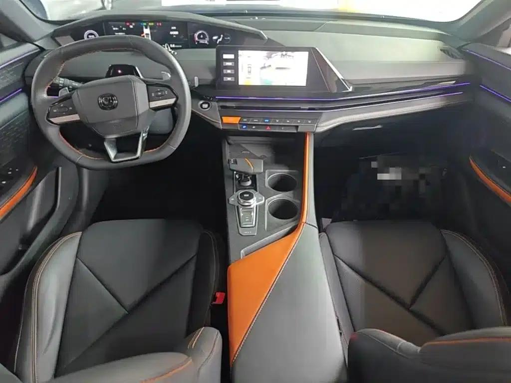 Changan UNI-V 2022 1.5T Premium Edition — миниатюра 10