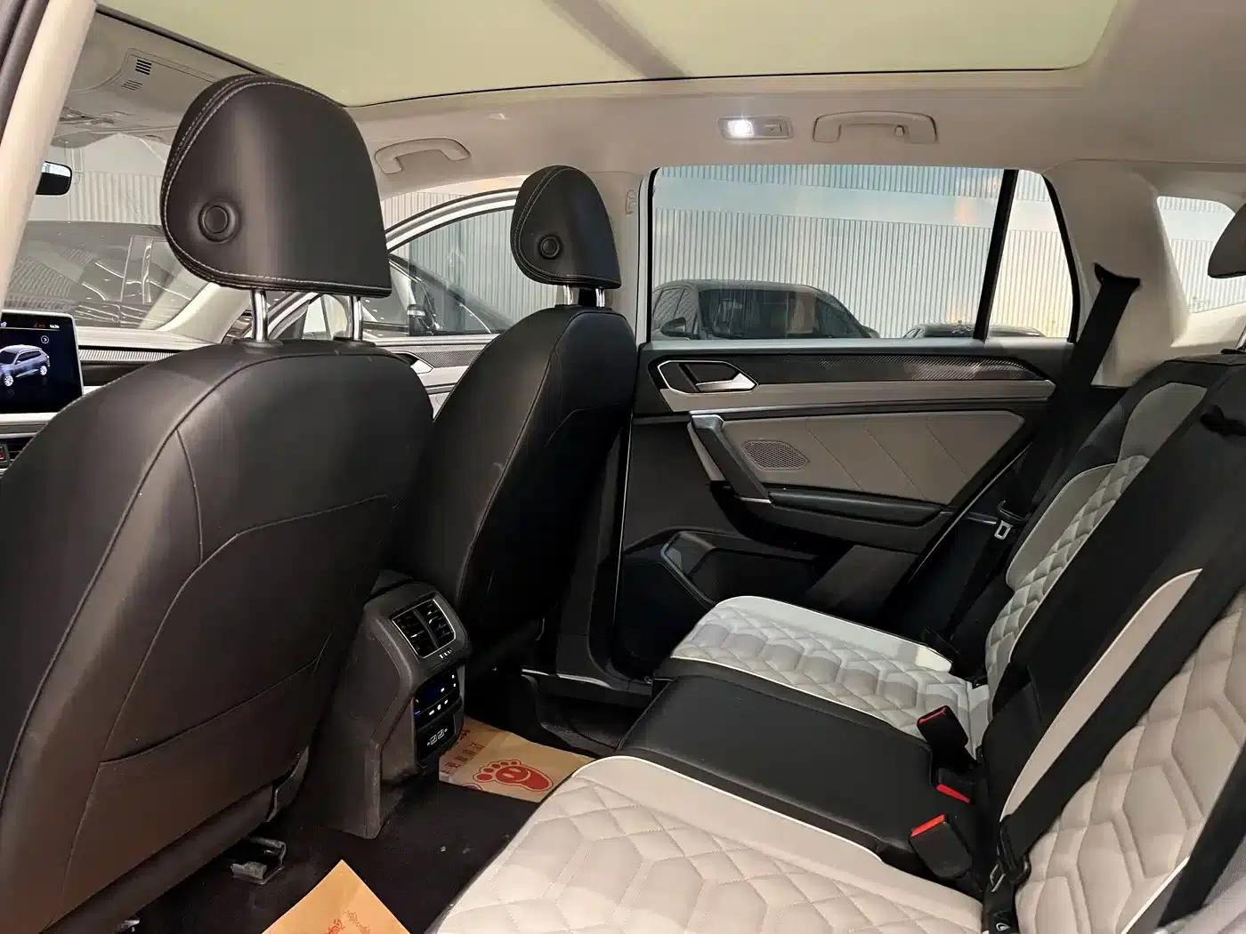 Tayron 2023 330TSI 2WD Luxury Plus Advanced Edition — миниатюра 6