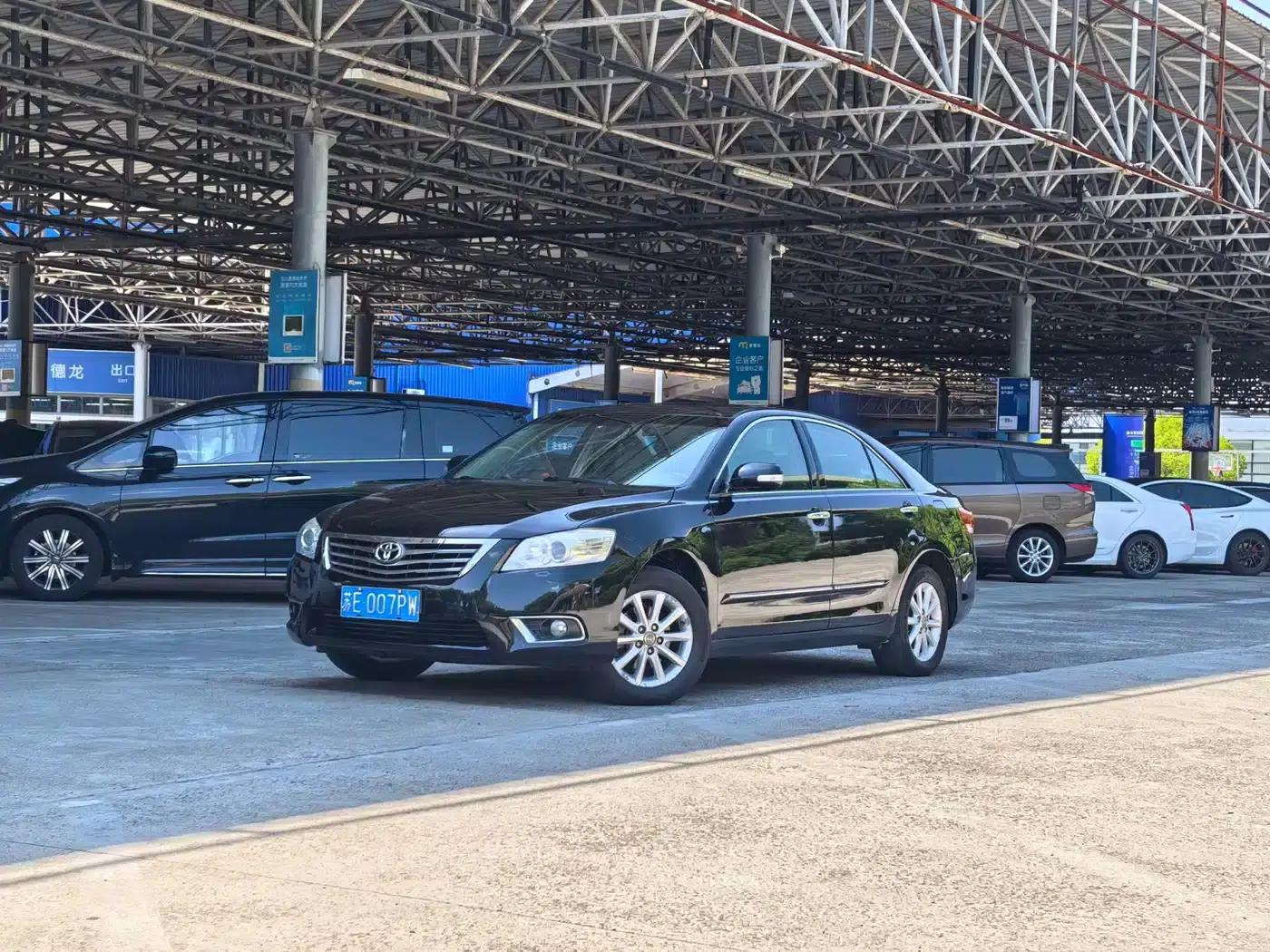 2011 Camry 240G Luxury Anniversary Edition — миниатюра 1