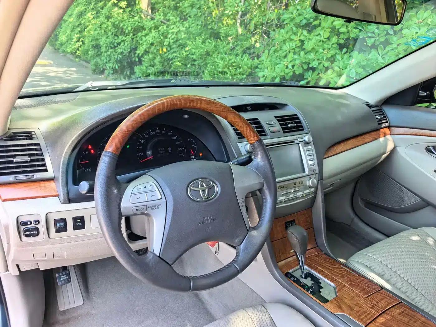 2011 Camry 240G Luxury Anniversary Edition — миниатюра 8