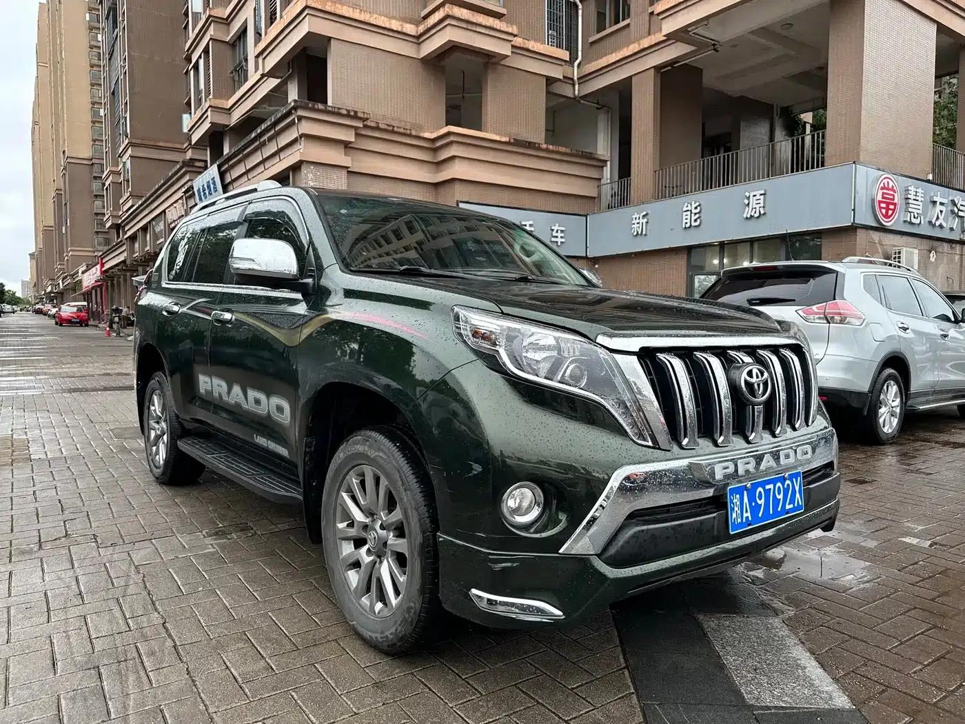 2016 Prado 2.7L Automatic Standard Edition — миниатюра 3