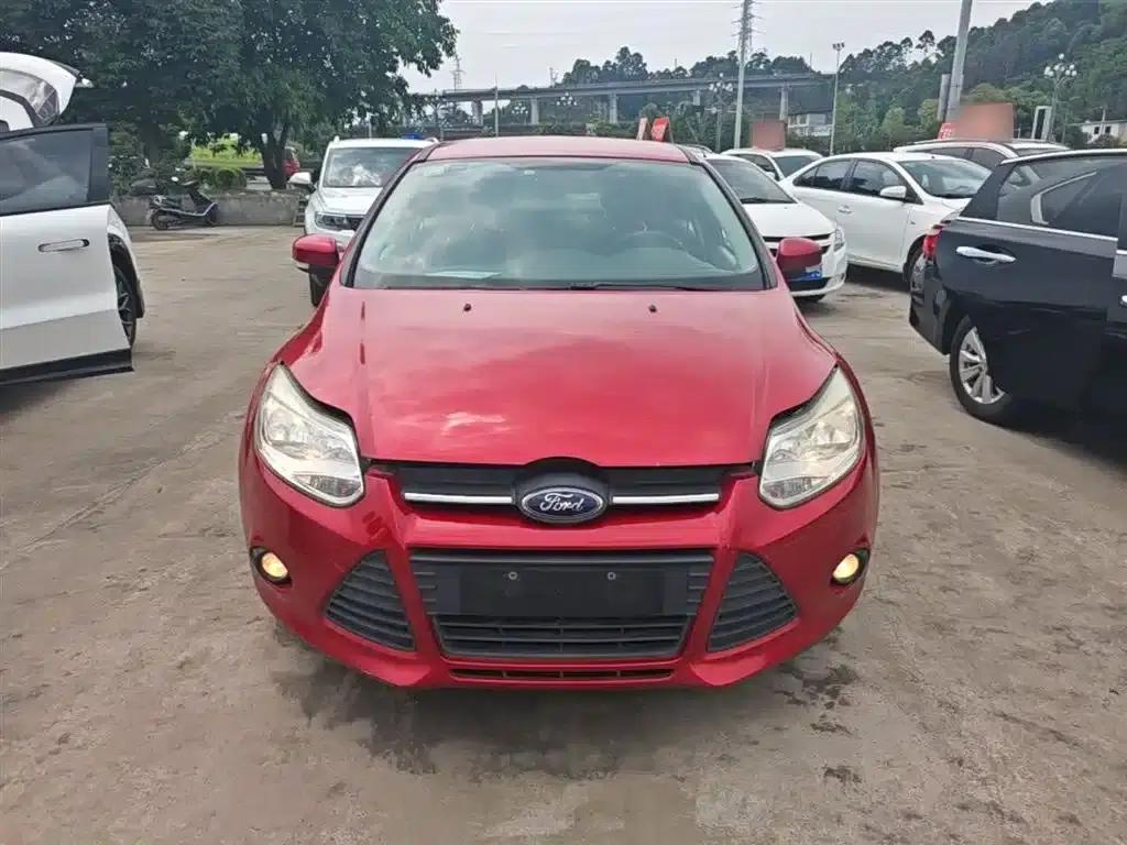 Ford Focus 2012 Sedan 1.6L Automatic Comfort — миниатюра 3