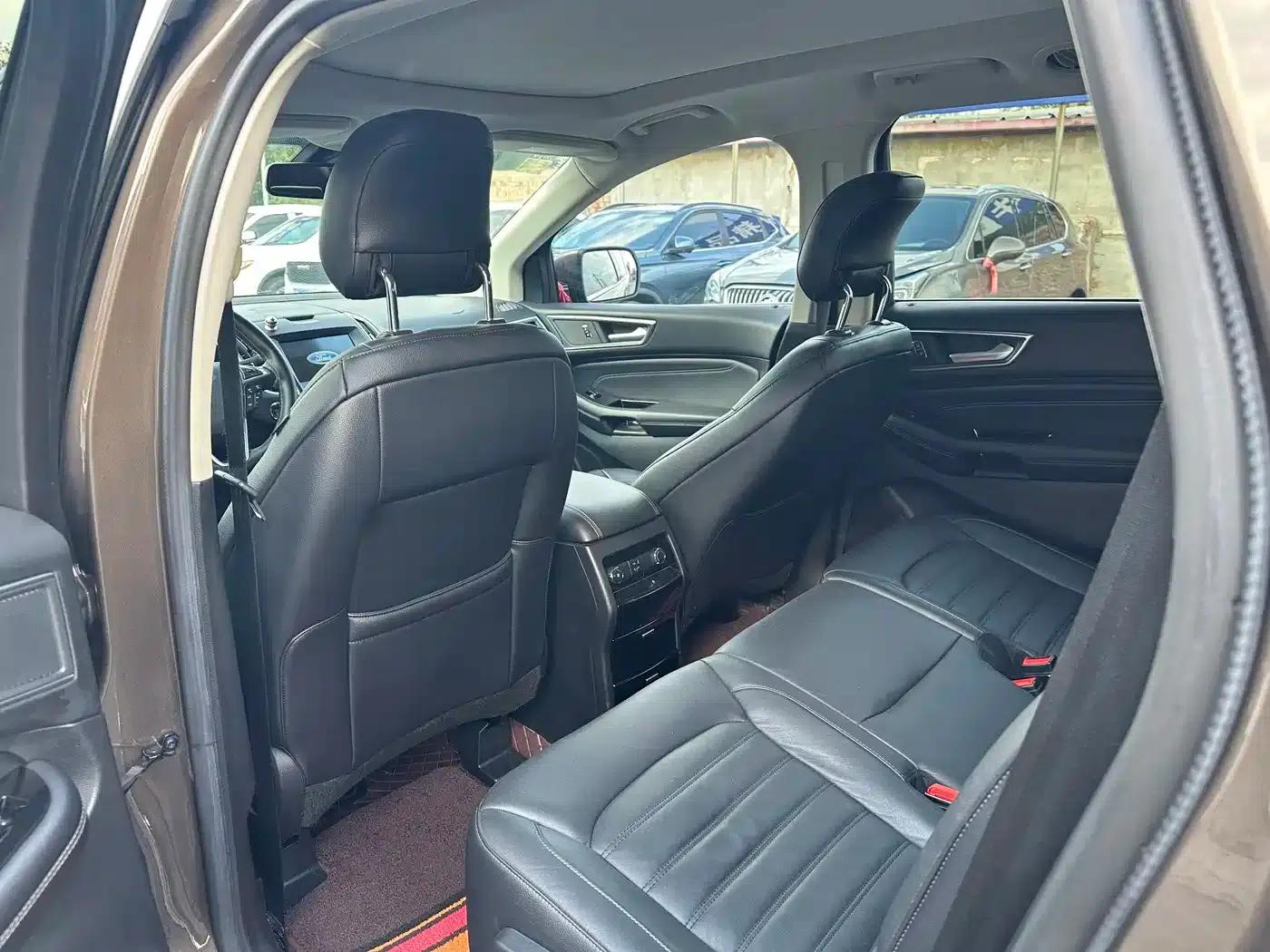 Edge 2016 EcoBoost 245 AWD Luxury 7-seater — миниатюра 6