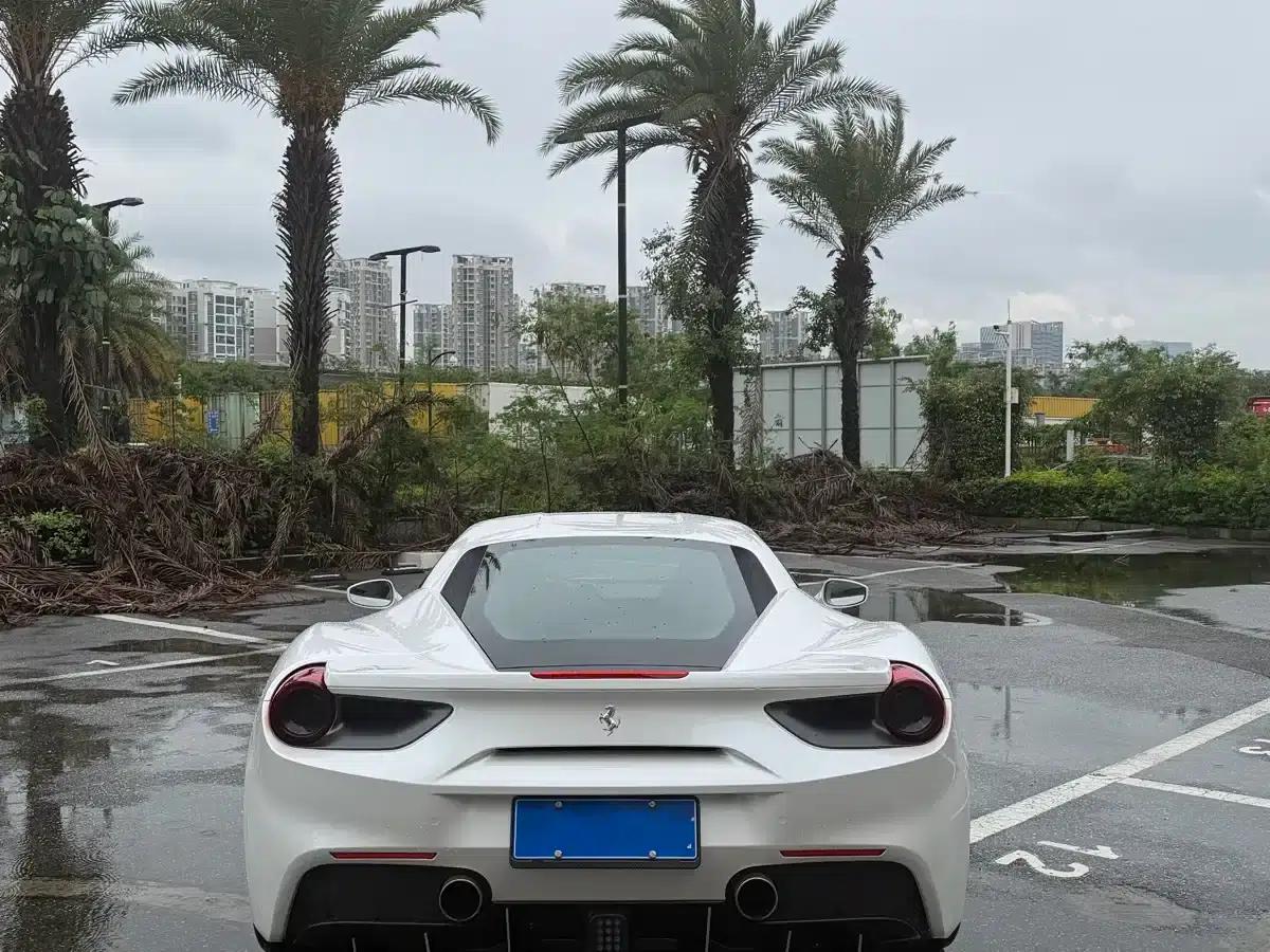 2015 Ferrari 488 GTB — миниатюра 3