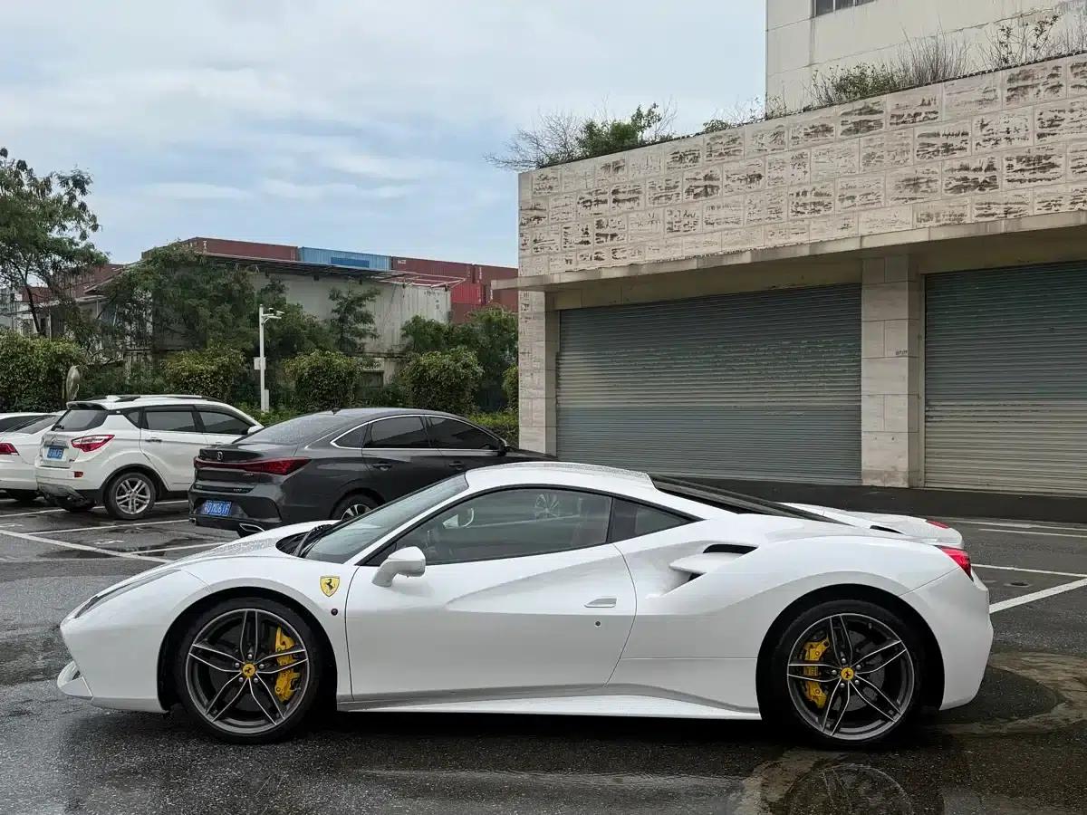 2015 Ferrari 488 GTB — миниатюра 4