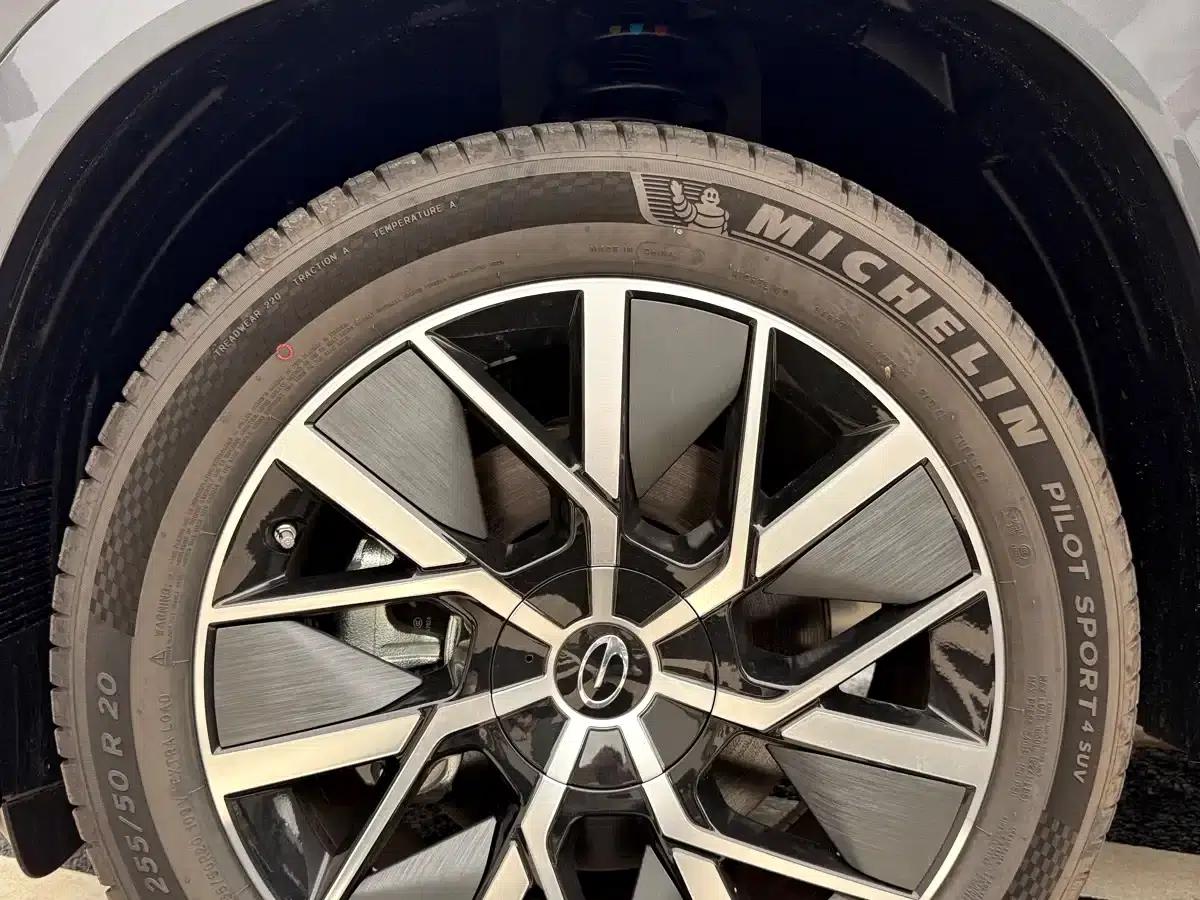 Trumpchi S7 2025 180km/h Ultra AWD LiDAR Edition — миниатюра 17