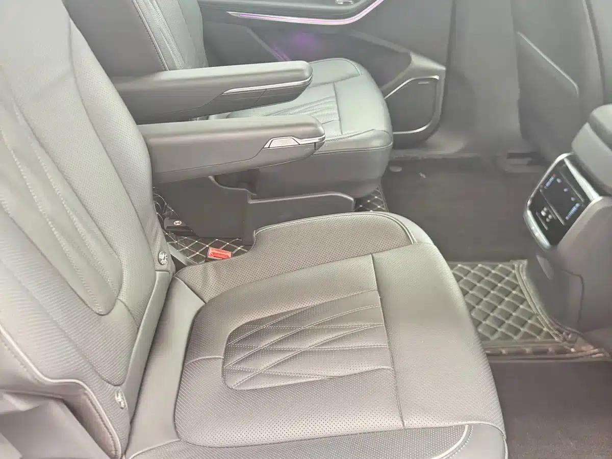 Hongqi HS7 PHEV 2024 2.0T PHEV 4WD Flagship Edition 6-seater — миниатюра 9