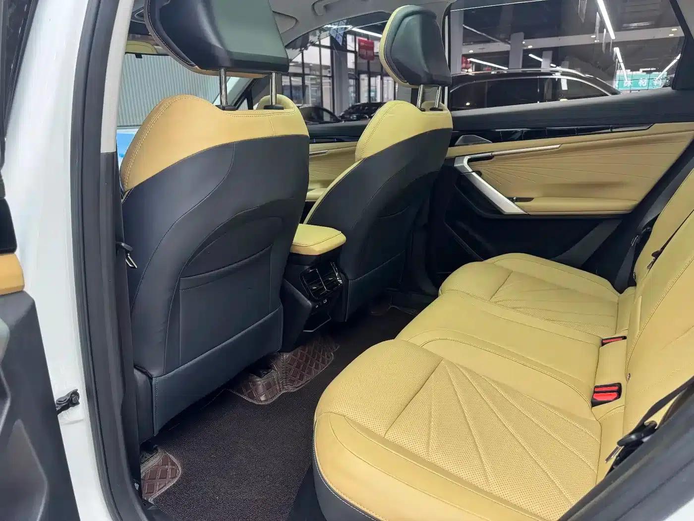 Geely Boyue L 2023 1.5TD DCT Premium Edition — миниатюра 5