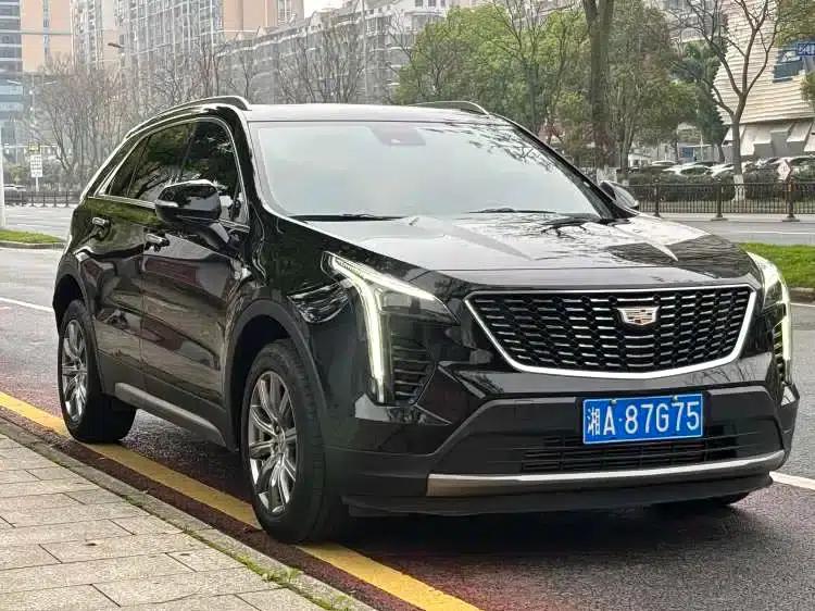 2023 Cadillac XT4 28T Two-Wheel Drive Luxury — миниатюра 2