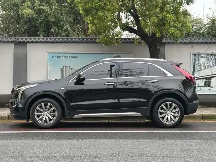 2023 Cadillac XT4 28T Two-Wheel Drive Luxury — миниатюра 4