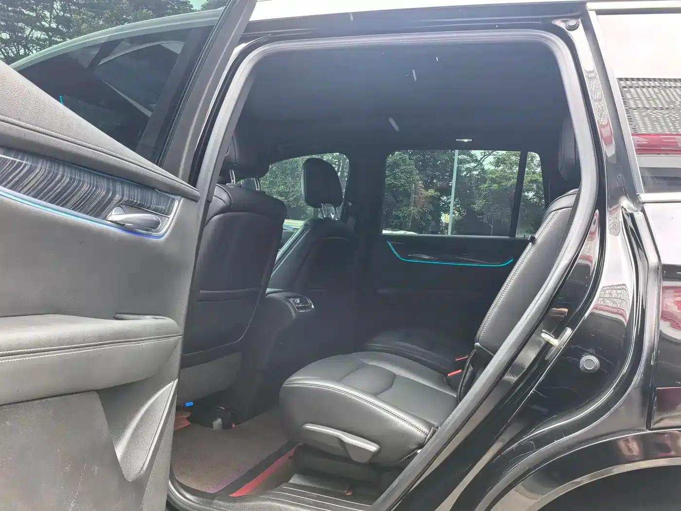Cadillac XT6 2022 2.0T Six-Seat AWD Luxury Standard Edition — миниатюра 6