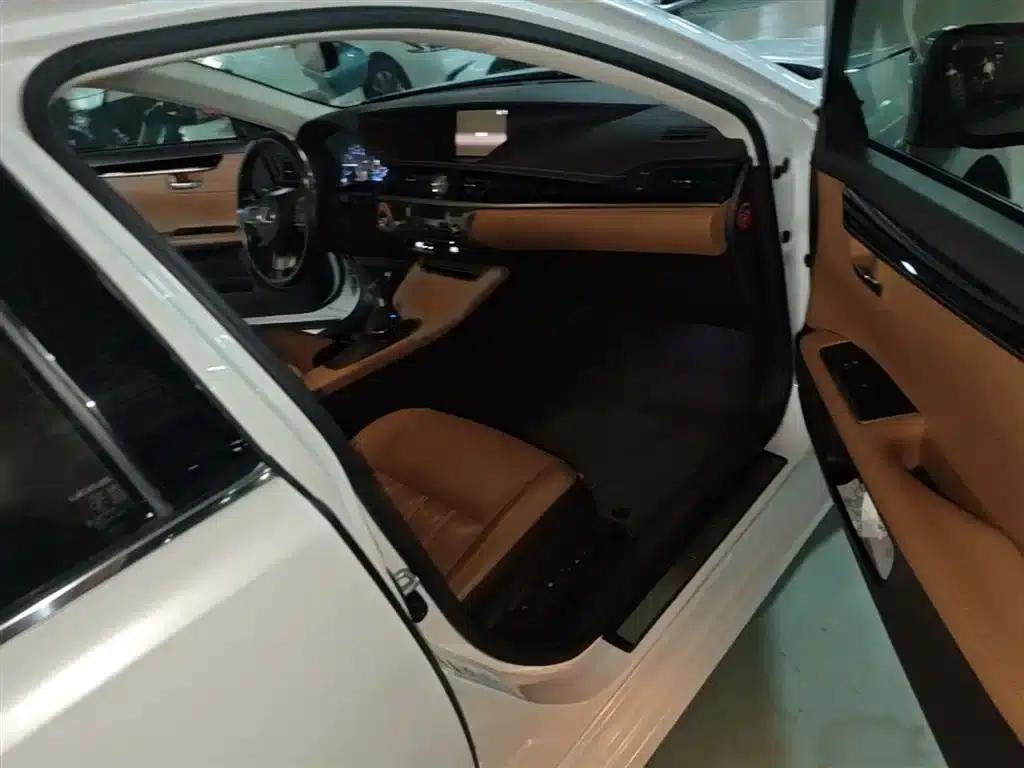 Lexus ES 2015 200 Elite Edition — миниатюра 20