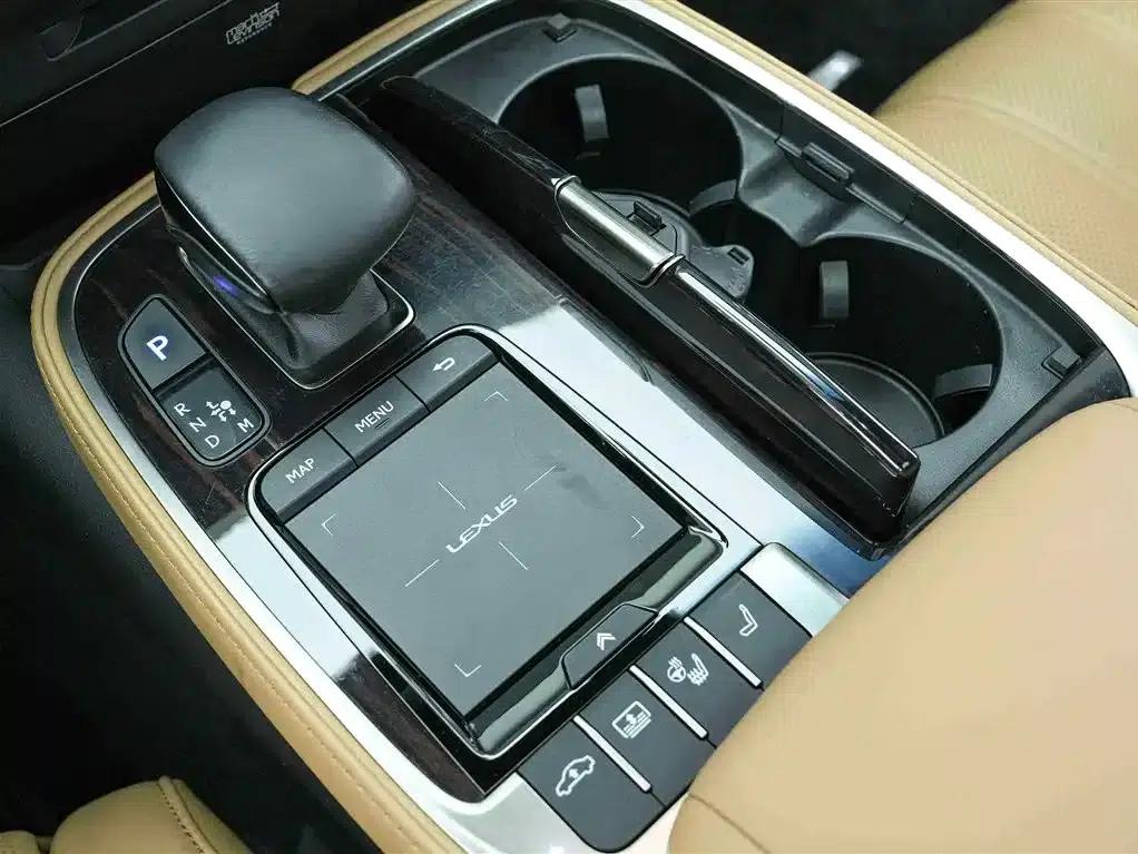 Lexus LS 2021 500h Luxury Edition — миниатюра 10
