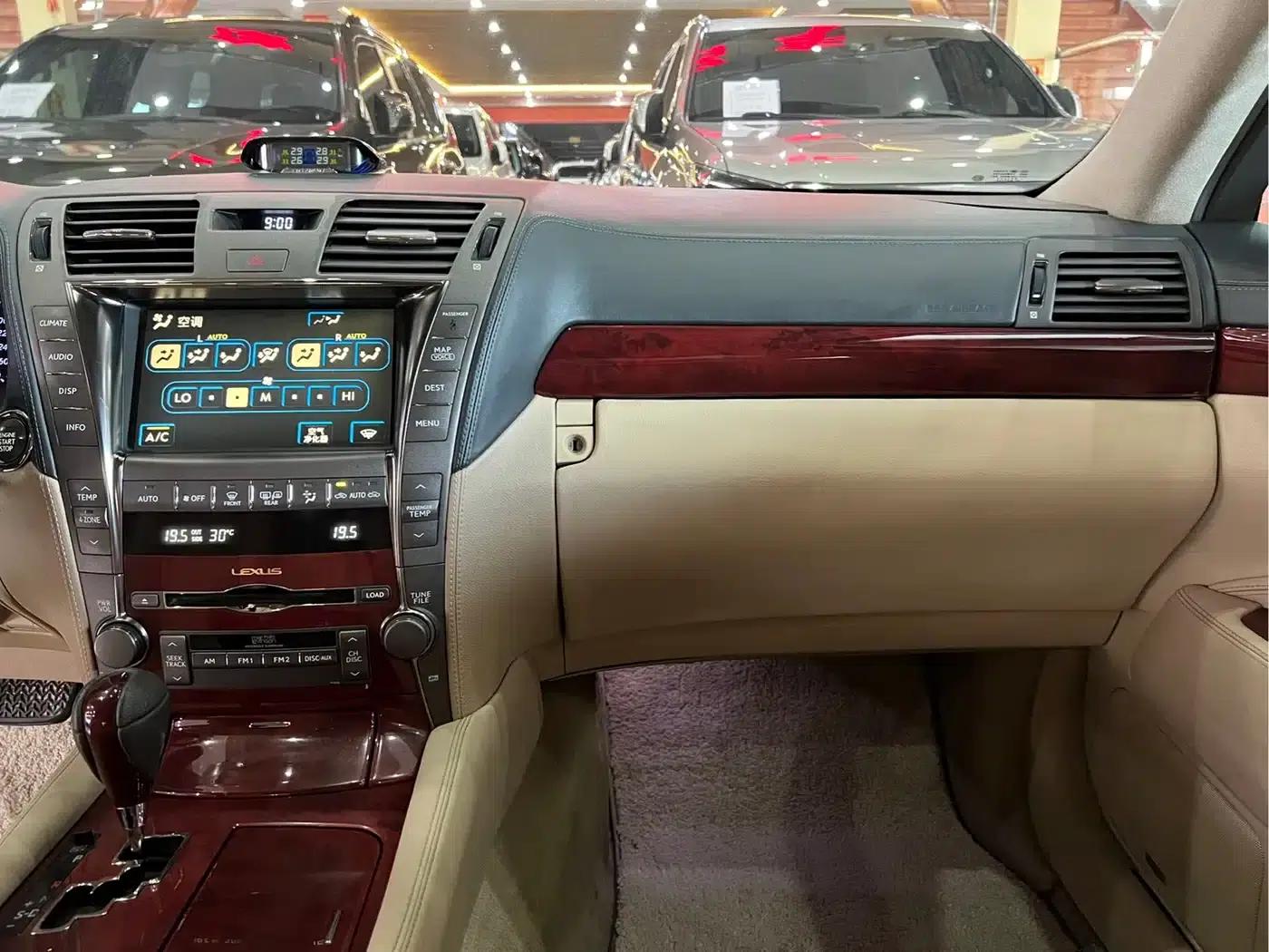 Lexus LS 2006 460L — миниатюра 11