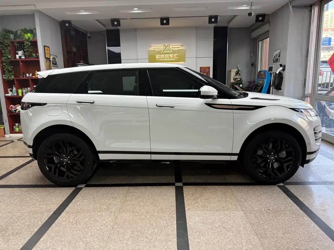 Range Rover Evoque 2020 249PS R-DYNAMIC S Obsidian Black Sport Tech Edition — миниатюра 4