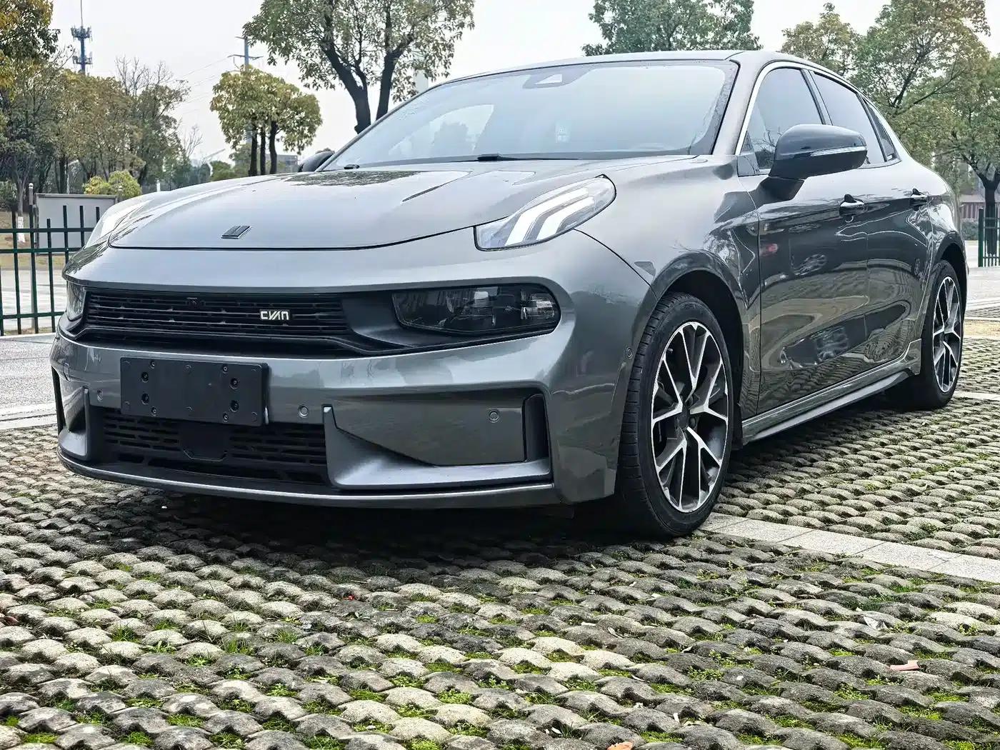 Lynk & Co 03 2020 1.5TD DCT Pro Edition — миниатюра 1