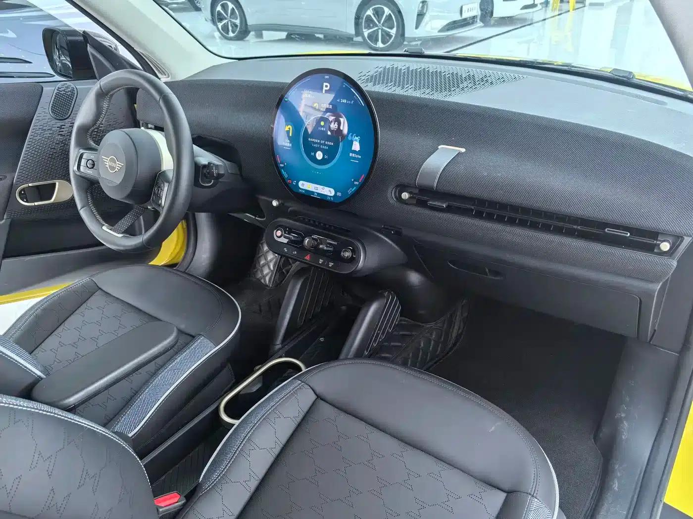 2024 Electric MINI Cooper SE (452km/h) - Artist — миниатюра 7