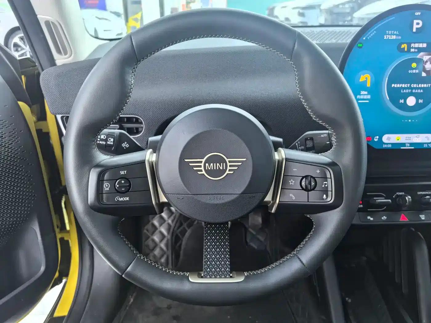 2024 Electric MINI Cooper SE (452km/h) - Artist — миниатюра 9