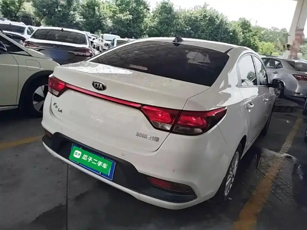 Kia K2 2017 Sedan 1.4L MT GLS — миниатюра 7