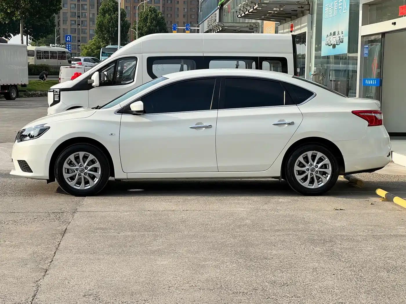 Nissan Sylphy 2024 Classic 1.6XE CVT Comfort Edition — миниатюра 4