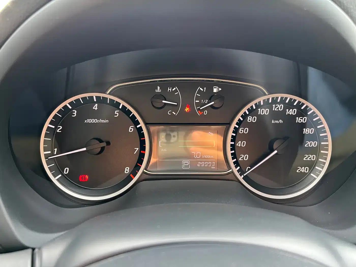 Nissan Sylphy 2024 Classic 1.6XE CVT Comfort Edition — миниатюра 8