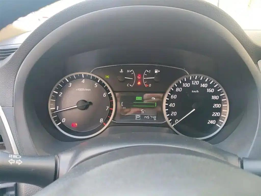 Nissan Sylphy 2016 1.6XL CVT Luxury Edition — миниатюра 4