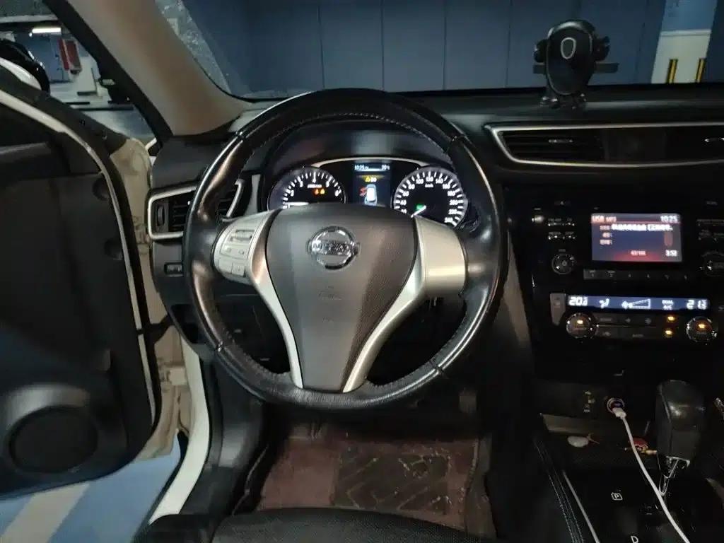 Nissan X-Trail 2014 2.0L CVT Comfort Edition 2WD — миниатюра 3
