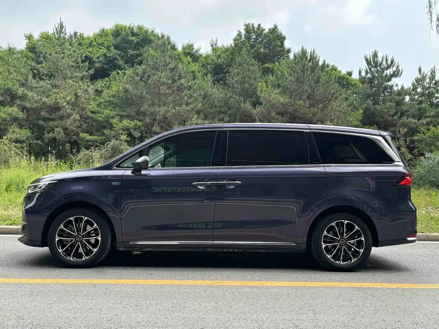Roewe iMAX8 2021 400TGI Flagship Edition — миниатюра 3