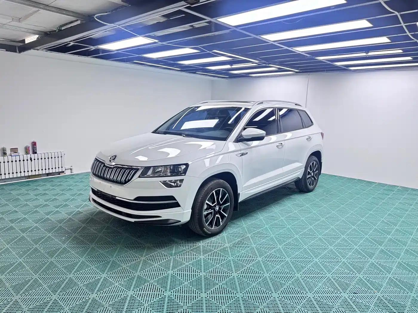 Karoq 2023 TSI280 Premium Edition — миниатюра 1