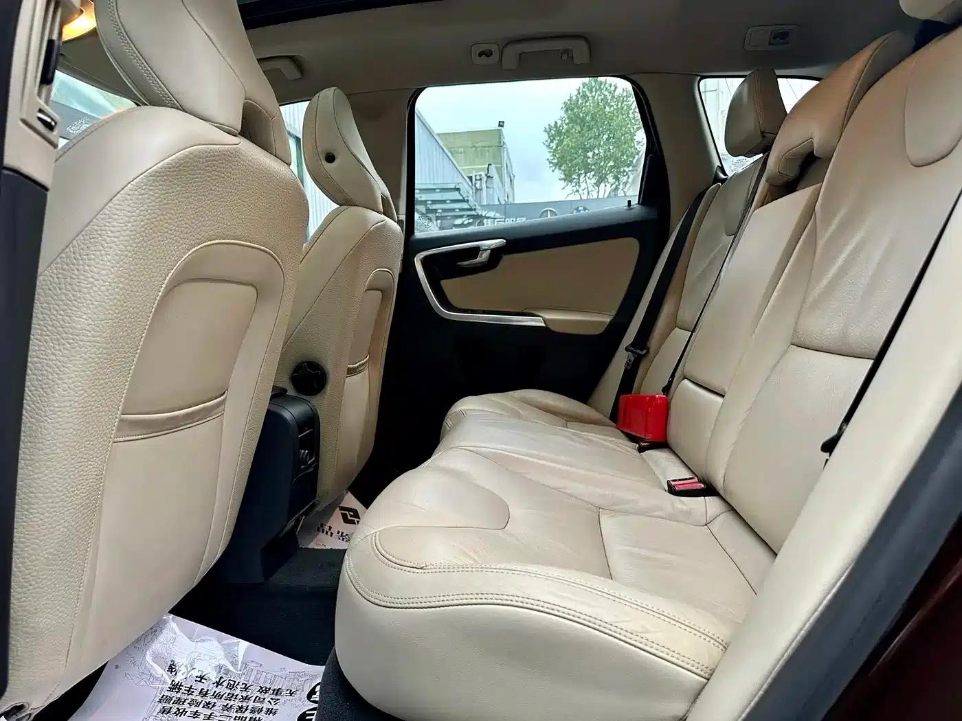 2014 Volvo XC60 Imported T5 Smart Edition — миниатюра 12