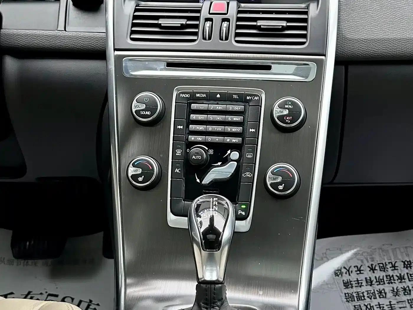 2014 Volvo XC60 Imported T5 Smart Edition — миниатюра 3